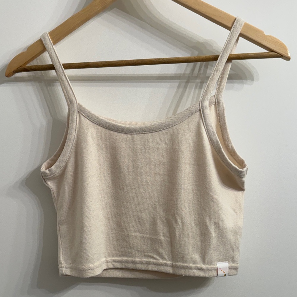 ⭐️NWOT Kai Aloha cropped tank